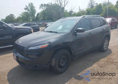 2016 Jeep Cherokee Latitude z USA, uszkodzony, nr VIN 1C4PJMCS3GW278995